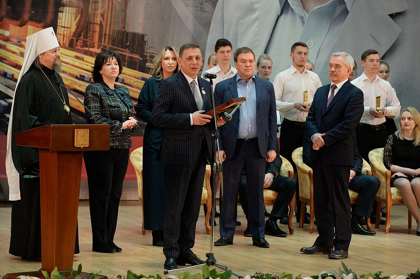 Олег Михайлов стал лауреатом VI ежегодной премии имени Алексея Угарова