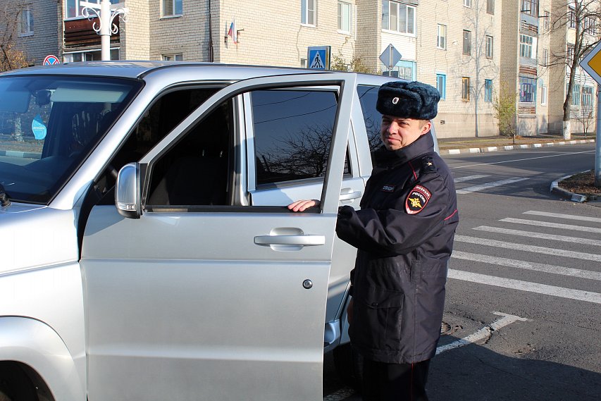 В День участковых уполномоченных рассказываем о полицейском Губкина Евгении Орлове