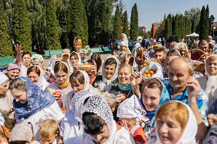 Яблочный Спас отметили в Губкине