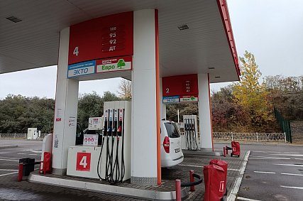 Вячеслав Гладков: «Буду благодарен, если будете указывать конкретную АЗС, где вам отказали»