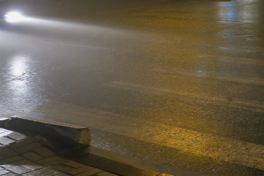 В Губкине иномарка сбила женщину на пешеходном переходе