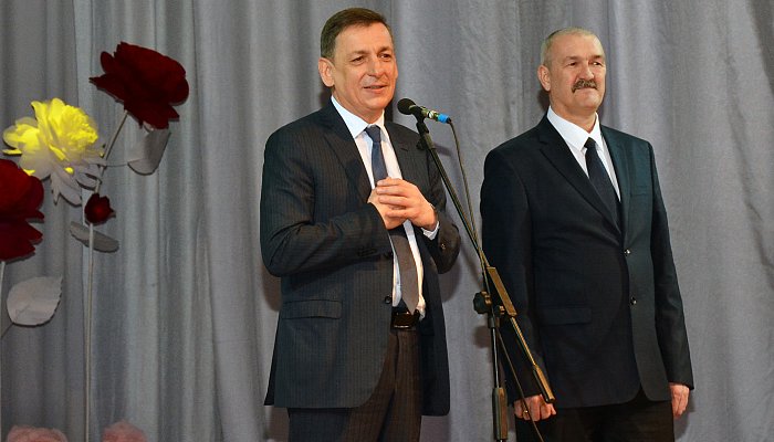 Поздравления с 8 Марта для женщин Лебединского ГОКа