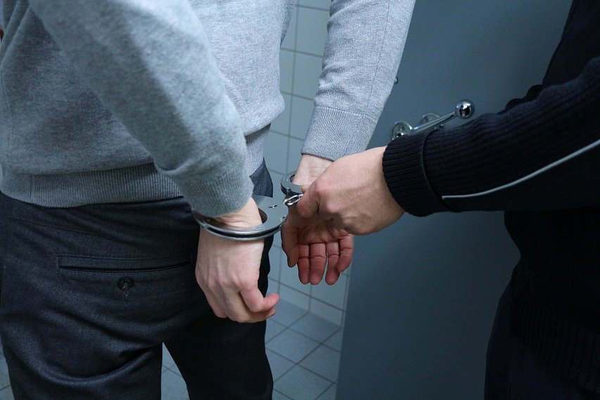 В Губкине задержали подозреваемых в мошенничестве и грабеже