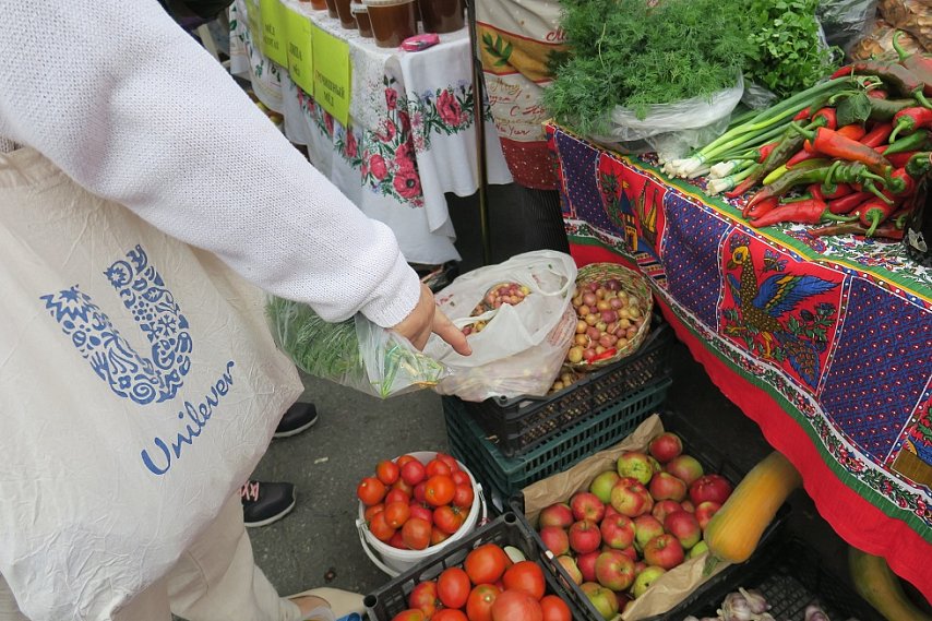 В Белгородской области мигрантам запретят работать в сфере розничной торговли