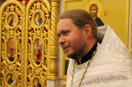 Это не день массового сбора воды и купания: губкинский священник Георгий Кравцов ответил на вопросы о Крещении